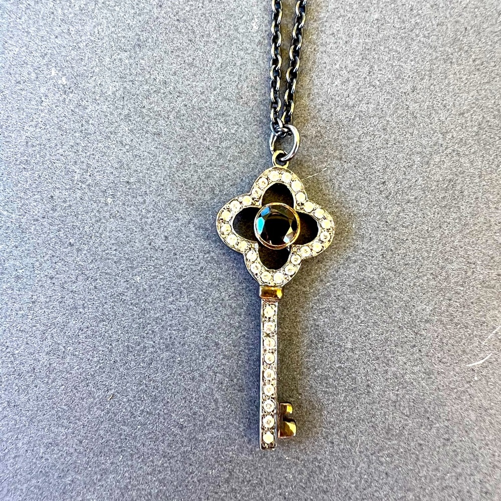 Stella & Dot key charm necklace